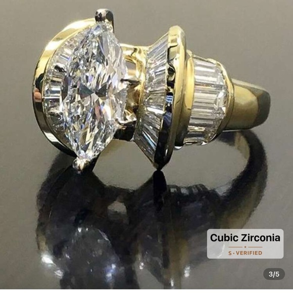 Elegant Gold plated and Silver Cubic Zirconia Ring - Picture 1 of 4